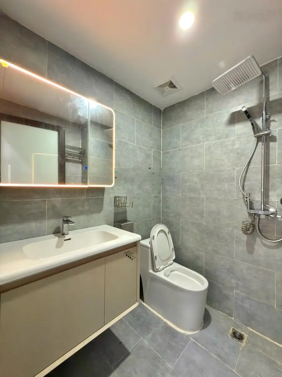 Bán nhà ngõ thổ quan đống đa 30*4 7.8tỷ tầng nhà thoáng phòng nào cũng có ban công . Ô tô đỗ cửa