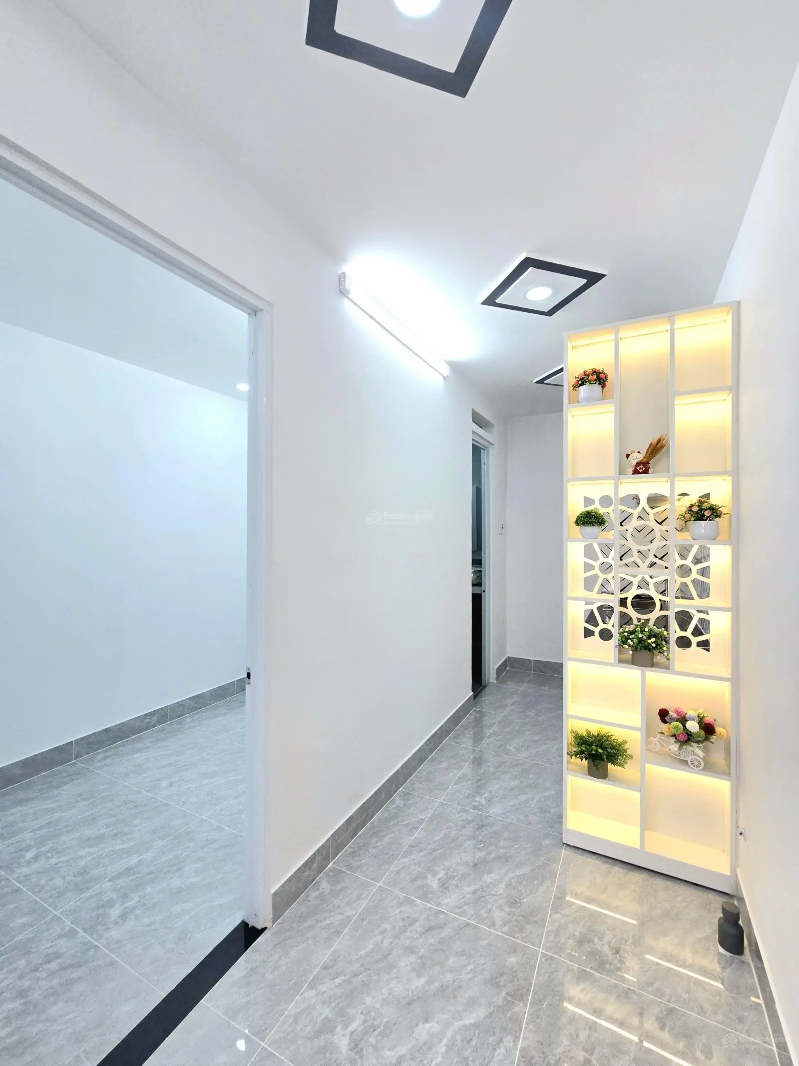 Nhà Xây Dựng Mới 100% - Còn Thơm Mùi Nước Sơn..!