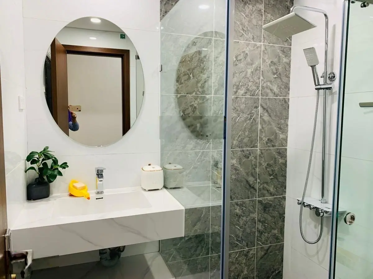 Bán nhà Thái thịnh - Đống Đa khu trung tâm sầm uất ô tô đỗ cửa 58m2 5 tầng 4m mặt tiền 10 tỷ có TL