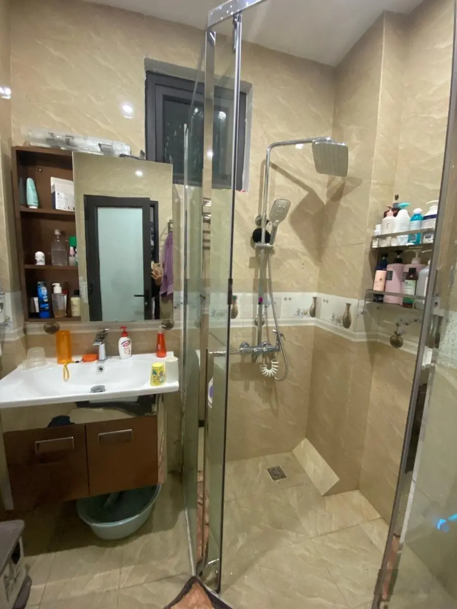 Bán nhà phố Doãn Kế Thiện: 33/40m2, 5 tầng, mặt tiền 5m, giá 9.6 tỷ Cầu Giấy 3 thoáng