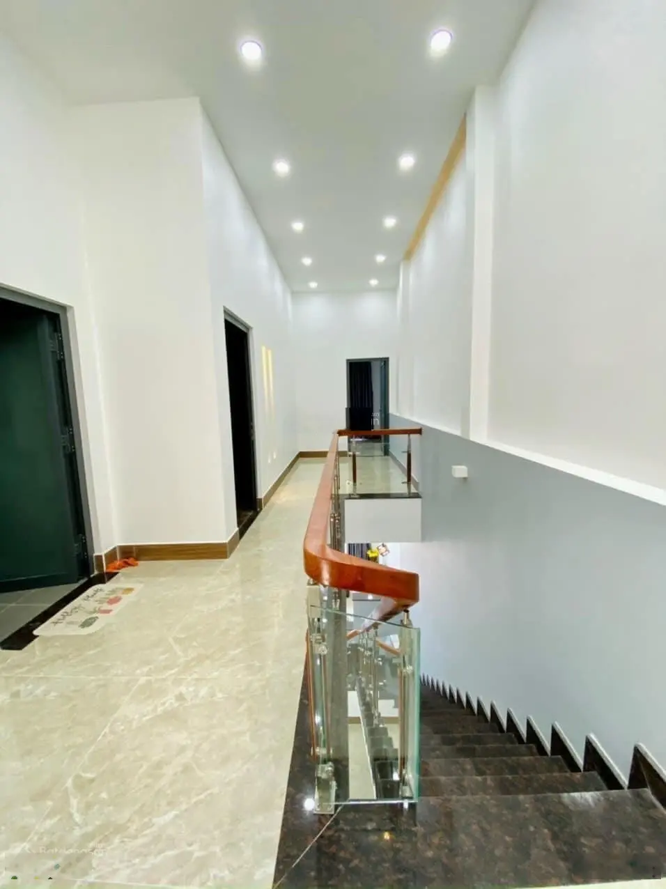 Cần bán gấp căn nhà DT 112m2 SHR cách chợ Bình Chánh 500m nằm ngay mặt tiền đường Trịnh Như Khuê