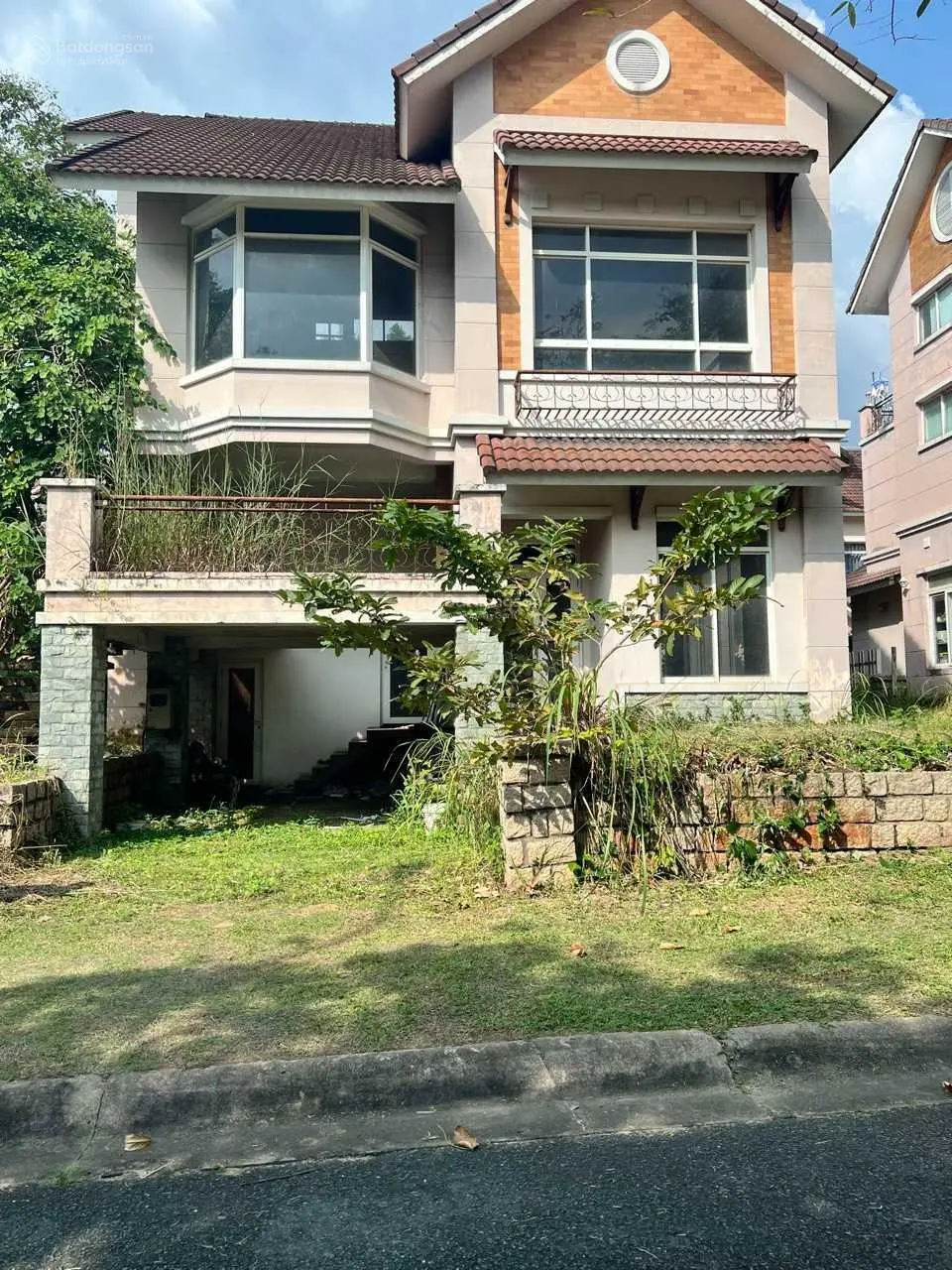 Biệt thự đơn lập Thảo Nguyên Sài Gòn Quận 9, vị trí thoáng đẹp. Giá 27 tỷ