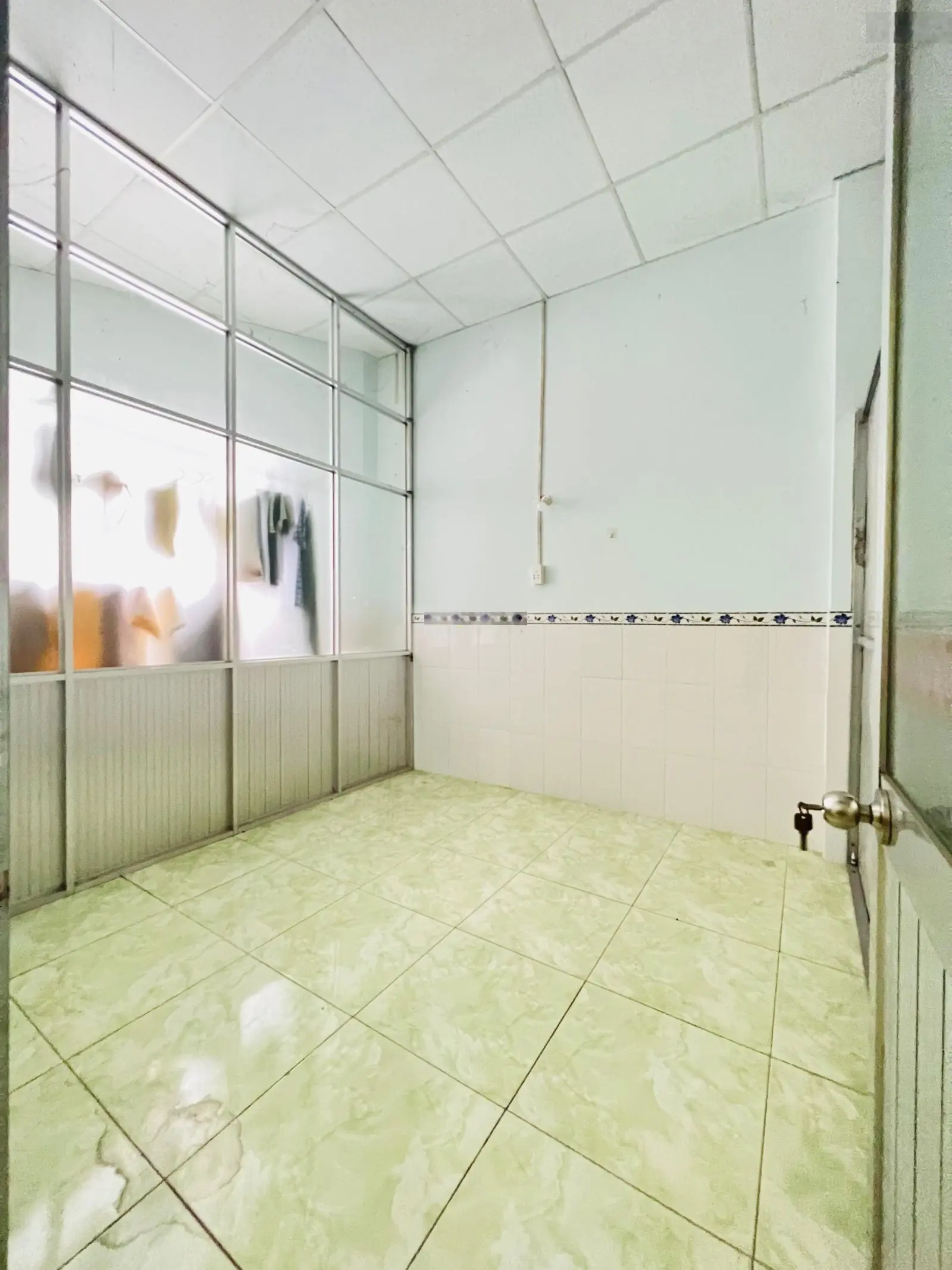 Bán nhà mặt tiền đường Lê Văn Lương, Nhà Bè, DT: 6 x 30m gần chợ 8 tỷ LH: 0906 622 ***