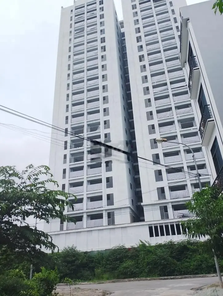 PHÂN LÔ VIP - VỈA HÈ - 3 Ô TÔ - 50m2- 7 tầng- 12 phòng cho thuê