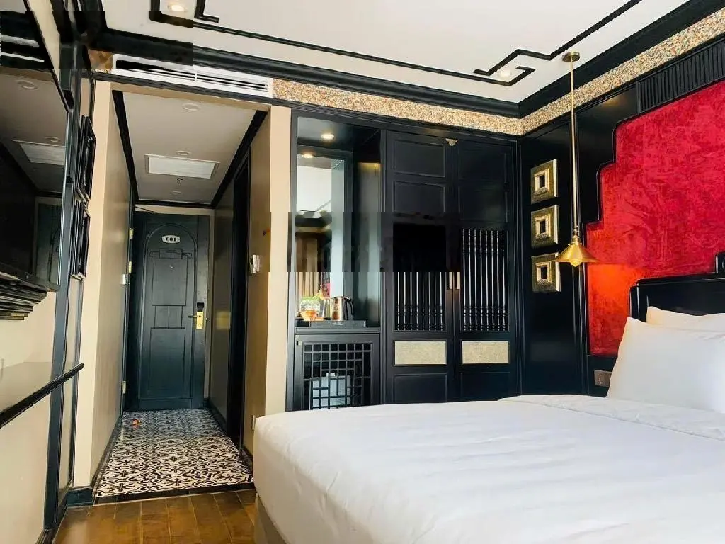 Khách sạn MP Hoè Nhai trung tâm phố cổ, 90m2x8T, MT 6.5m, 1 hầm 7 nổi, doanh thu 400 triệu/tháng