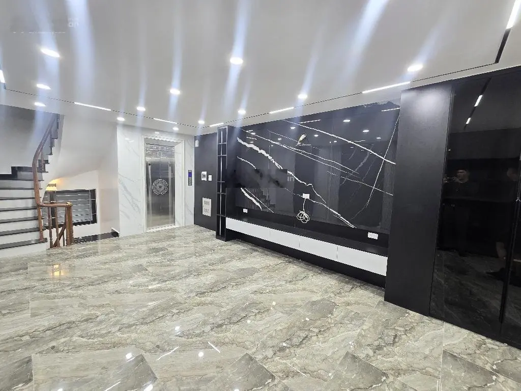 Bán nhà mặt phố hoàng mai - chỉ với 16,7 tỷ, 56m2, 7 tầng, pháp lý đầy đủ. thang máy kinh doanh.