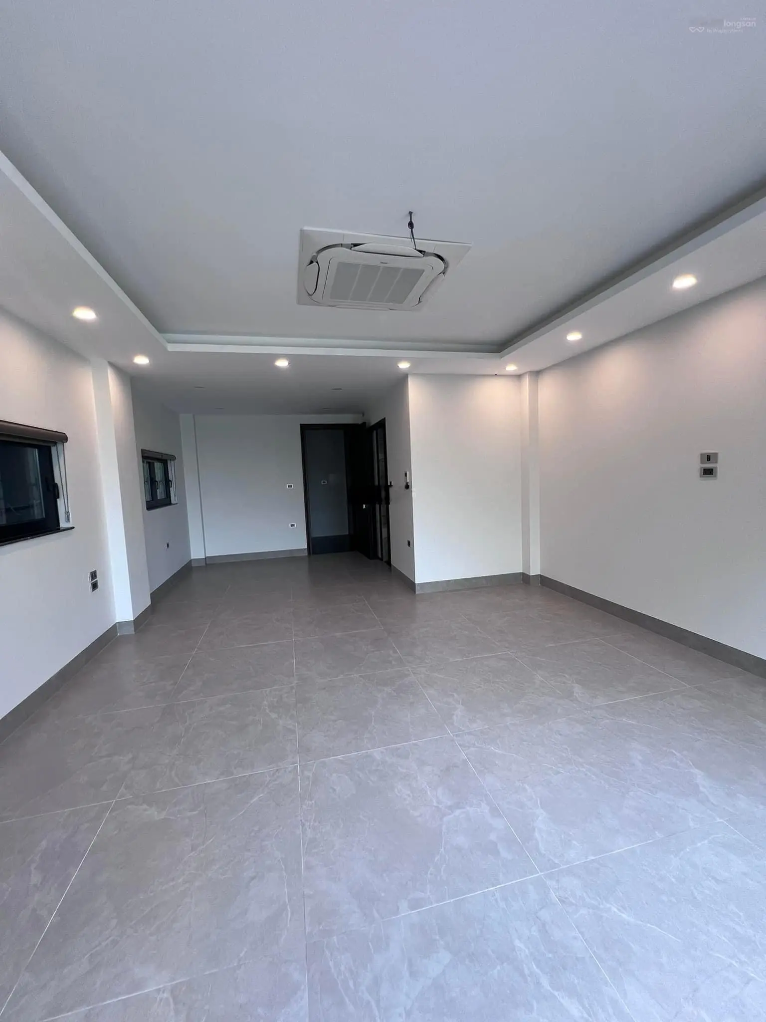 (vip) mặt phố tây hồ 50m2 - 7 tầng thang máy - lô góc - kinh doanh - sổ vuông nhà đẹp. chỉ 29 tỷ