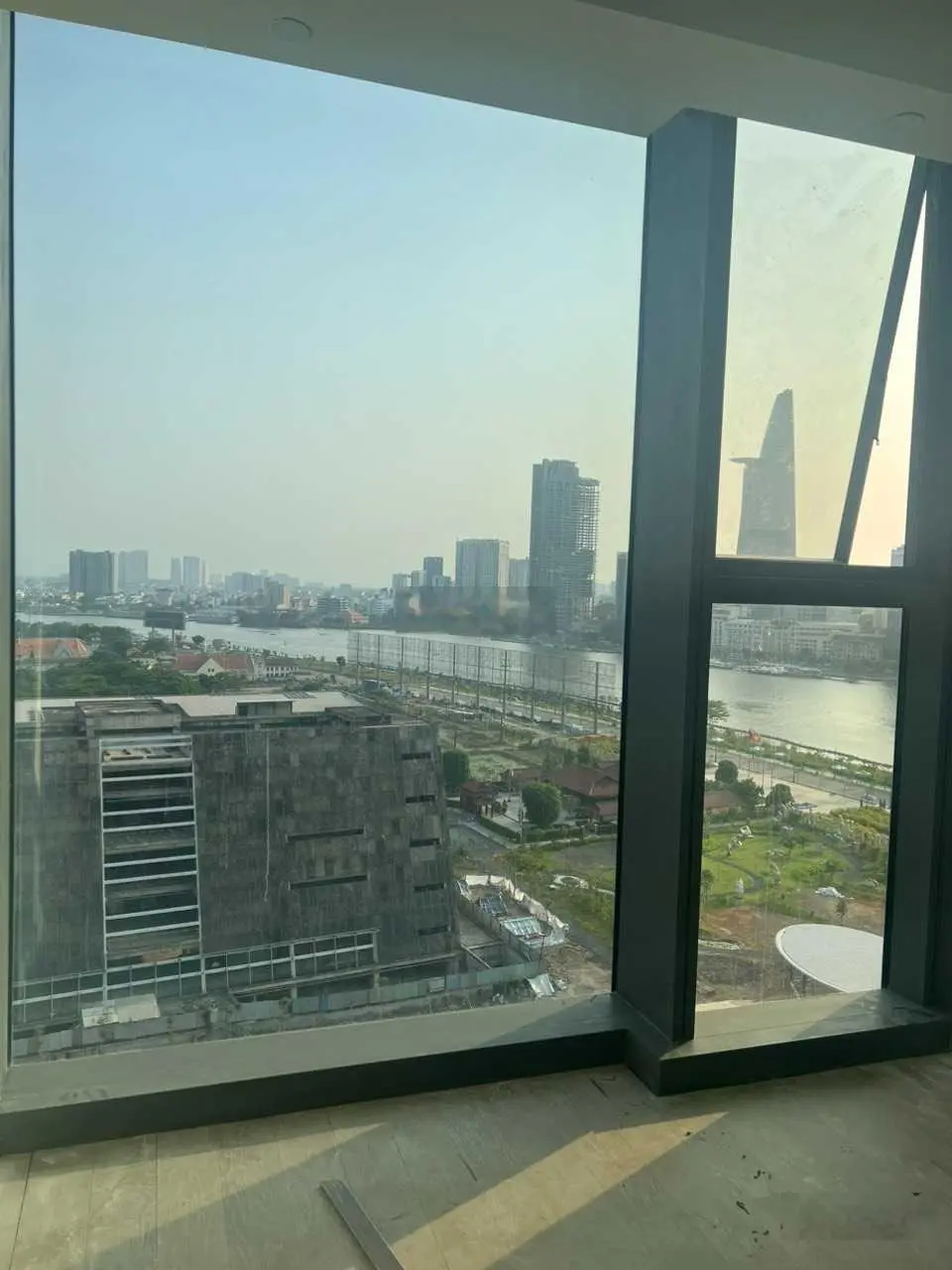 Căn 2PN The Opera Thủ Thiêm view sông và cầu Ba Son siêu xịn giá chỉ nhỉnh 14 tỷ rẻ nhất thị trường