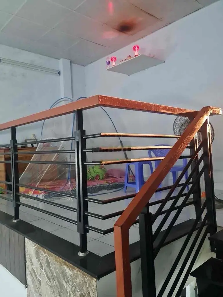 Bán Nhà Kiên Cố đường7m5 khu dân cư Bá tùng