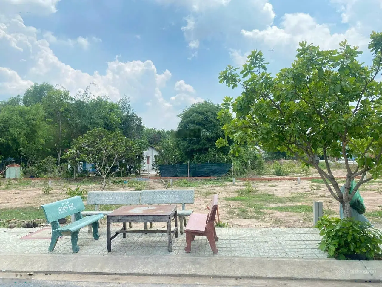 Chính chủ cần bán miếng đất hơn 90m2 thổ cư mặt tiền đường nhựa 12m ngay chợ Phú Hòa Đông giá 1.4tỷ