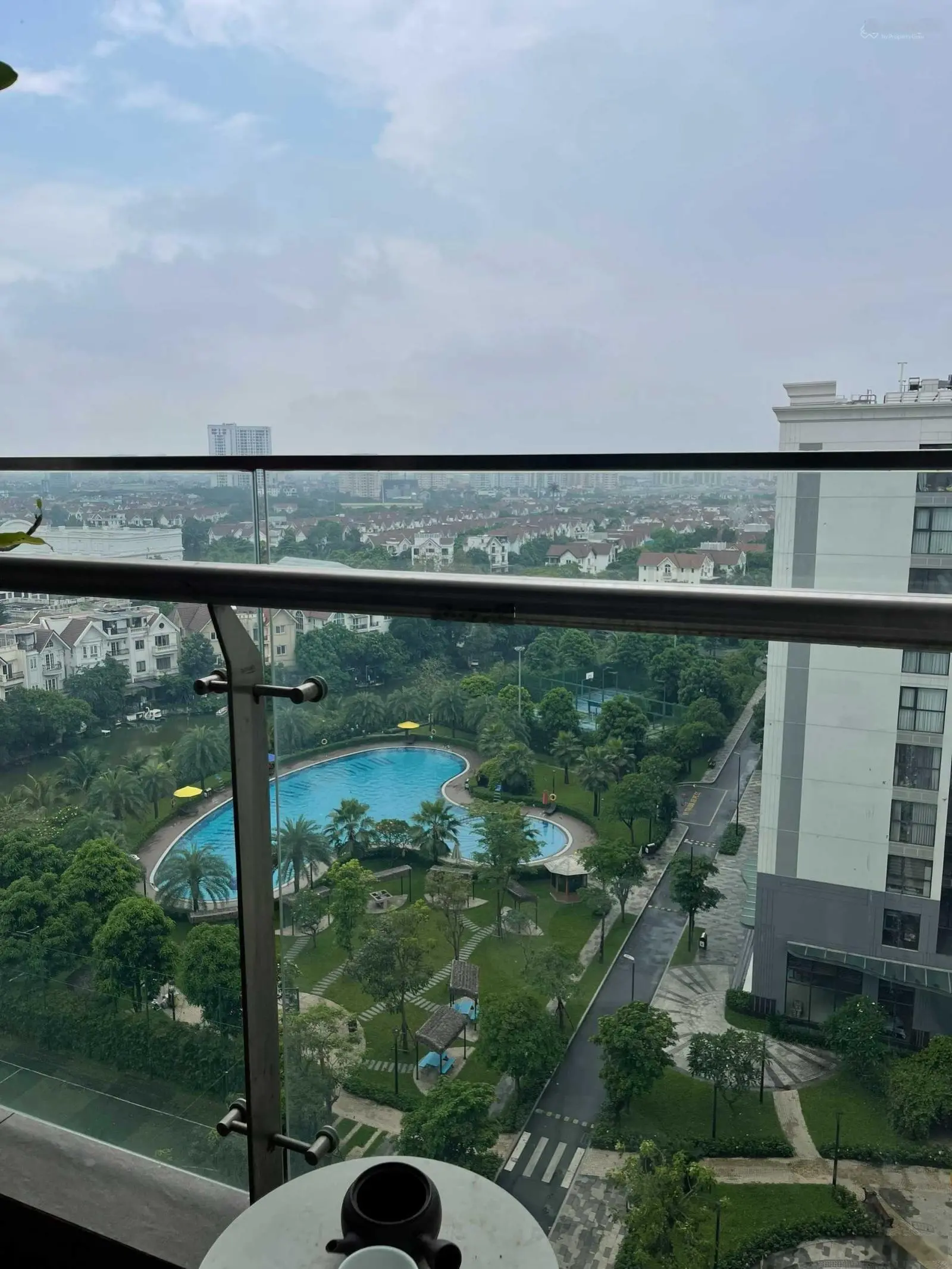 Bán gấp 5 căn 2PN Vinhomes Symphony, sổ đỏ, view đẹp, giá tốt - cơ hội đầu tư sinh lời cao