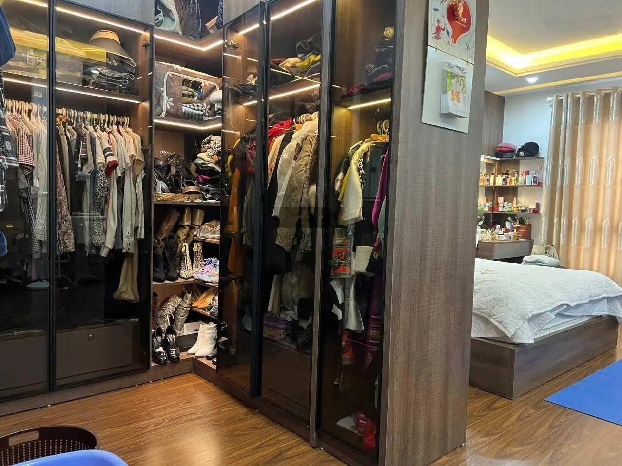 Bán gấp nhà Văn Cao, kinh doanh đẳng cấp ô tô dừng đỗ 45m2 5 tầng