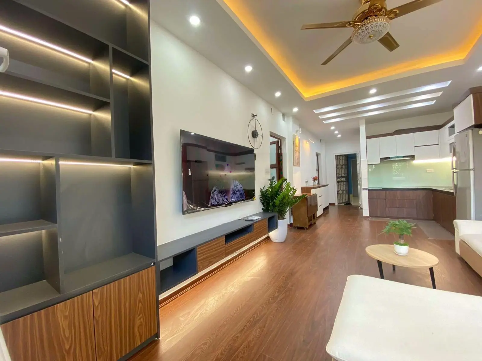 Nhà đẹp như ảnh nhé ạ. Chỉ nhỉnh 3 tỷ có ngay căn hộ 72m2 Bắc Linh Đàm. Lh: 0845 994 ***