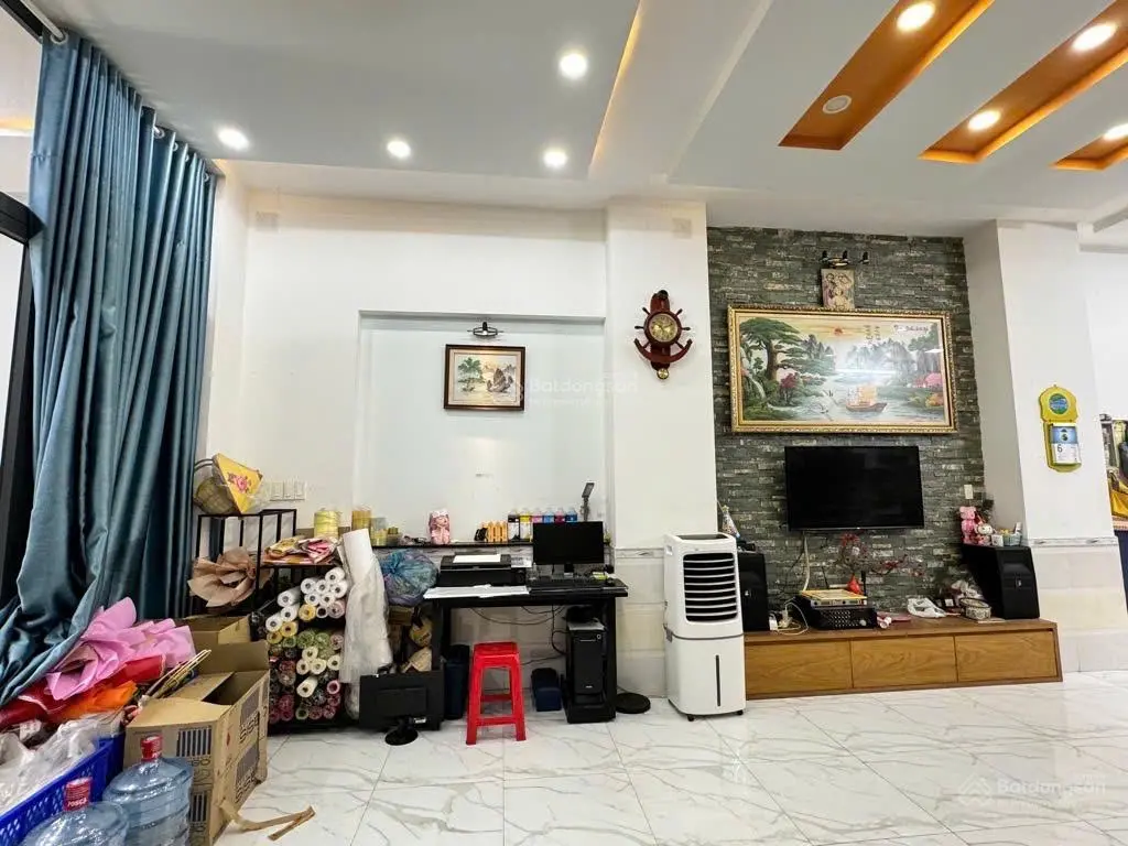 NHÀ NGUYỄN CỬU VÂN , P17 , BÌNH THẠNH ; 90M2 (5*18) , 4 TẦNG _ HẺM 8M .GIÁ 17,5 TỶ .
