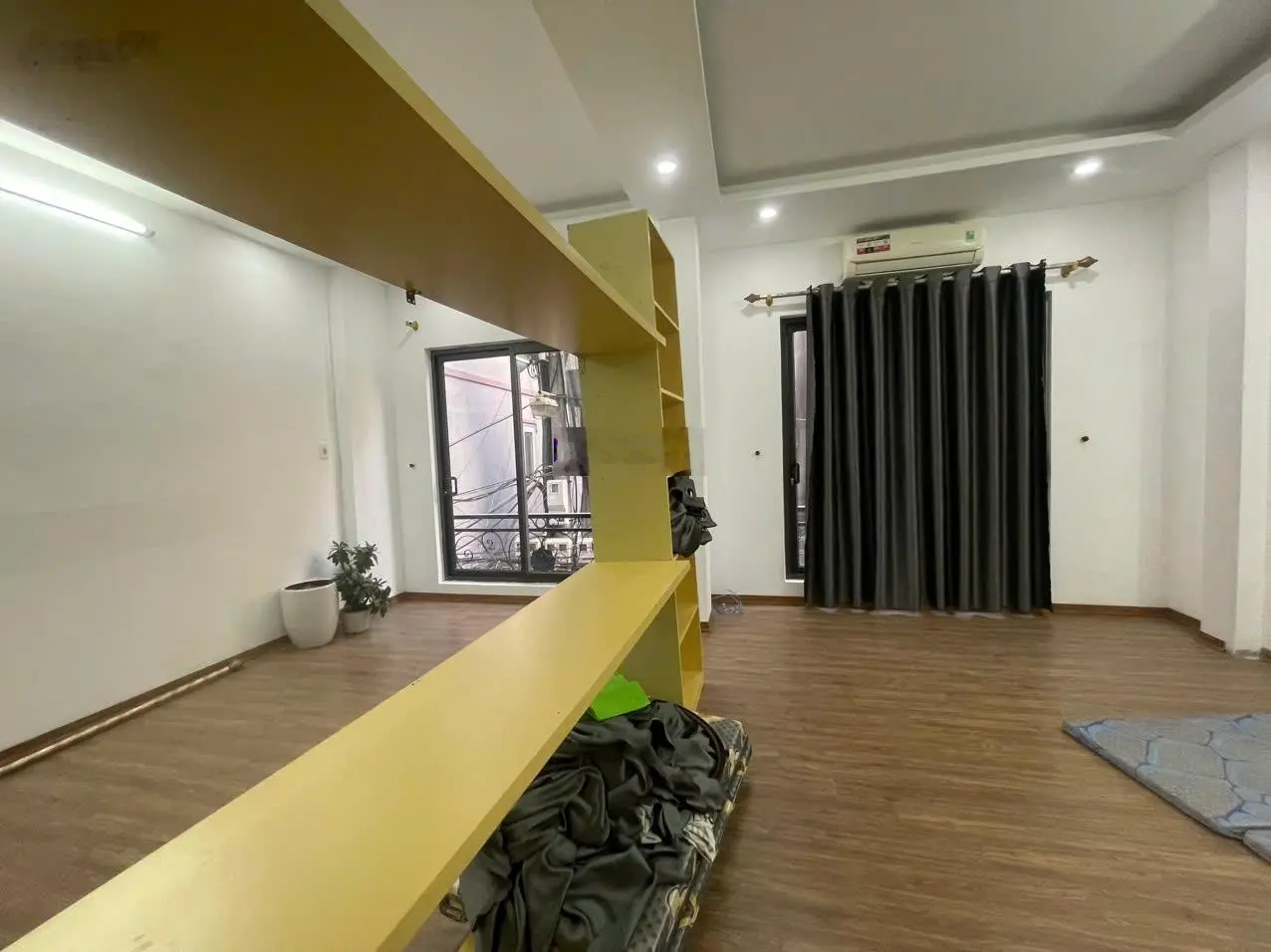 Bán nhà mới đẹp phố Nguyễn Chính Hoàng Mai Hà Nội DT 45m2 5 tầng MT 6,3m giá 10,3 tỷ nhà đẹp