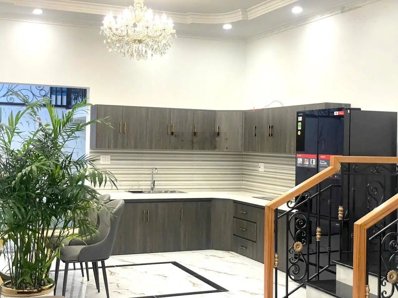 Nhà Hà Quang 2 lối xây dựng Châu Âu (view công viên đẹp như tranh) nội thất nhập 100% giá tốt