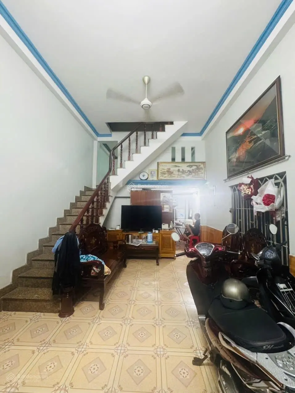 Hàng Đầu Tư- Thu Nhập Dòng Tiền Hàng Tháng. Nhà Trệt- Lầu + 10 Phòng Trọ. Gần TTTM VinCom Tp. Dĩ An