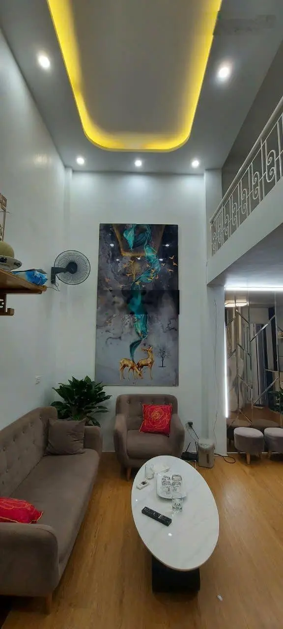 Bán nhà Hào Nam, 23.1m, 5 tầng, ngõ ô tô, cạnh Nhạc Viện, giá 3.65 tỷ
