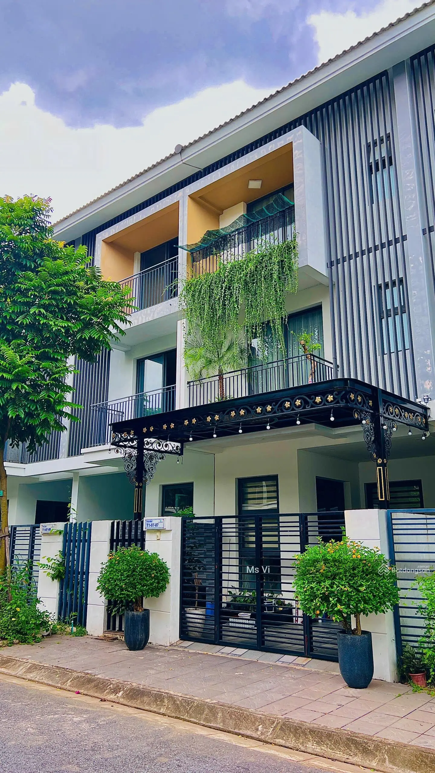 Chuyển nhượng cho căn liền kề 2 mặt thoáng tại trục thông dự án Belhomes 75m2