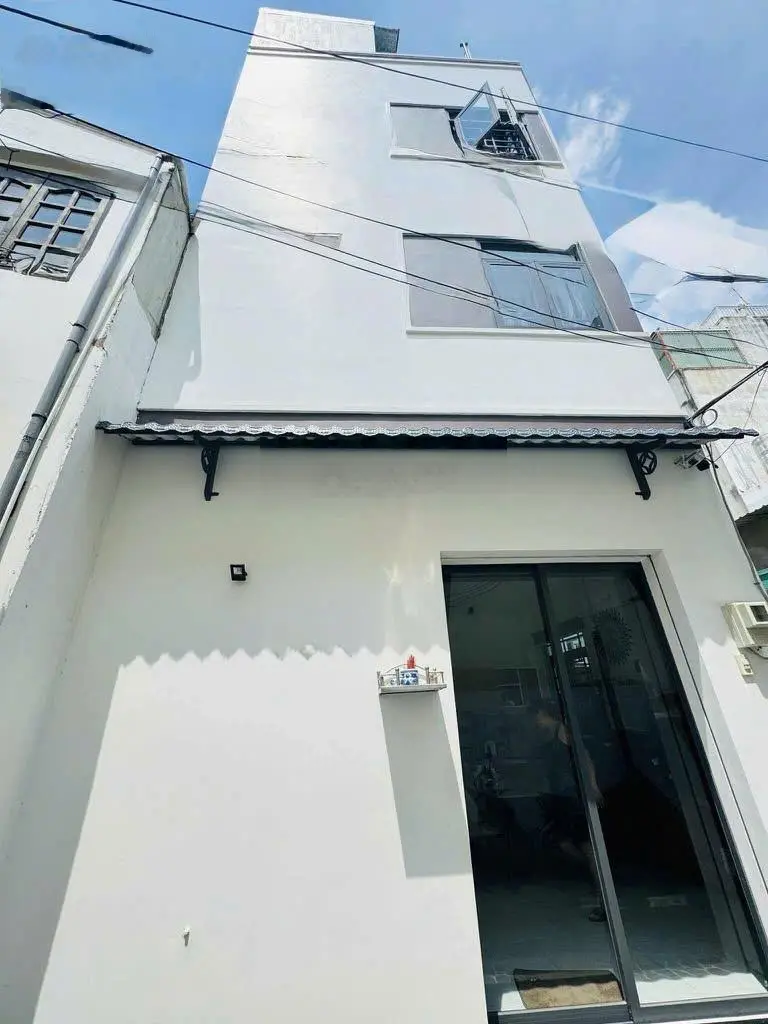 Nhà căn góc đẹp 3 tầng, 3PN vài m tới đường Nguyễn Văn Công, P3, Gò Vấp. Giá bán chỉ 4.790 tỷ