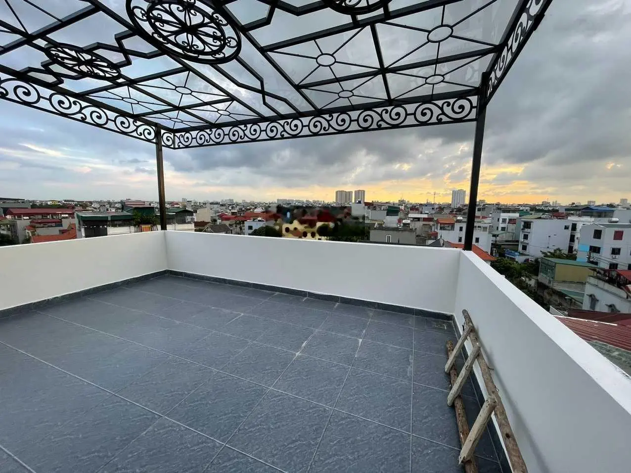 Bán nhà Thạch Bàn 46m2 x 6 tầng, thang máy x 5,3m mặt tiền, ngõ ô tô tránh nhau