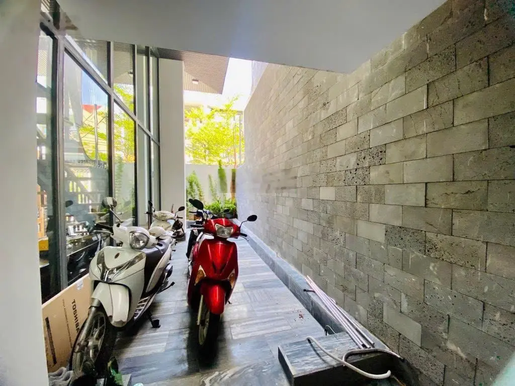 Bán toà nhà doanh thu 60 tr/tháng, view sông Hàn, ngay cạnh Skyline đường Bùi Viện