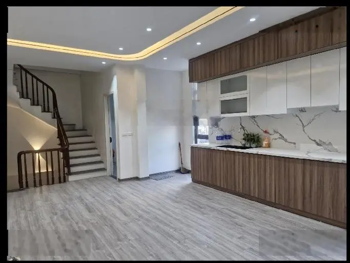 Vạn phúc - hà đông - lô góc - ô tô đỗ cửa - 3m ô tô tránh - 45m x 5 tầng - giá 10,6 tỷ.