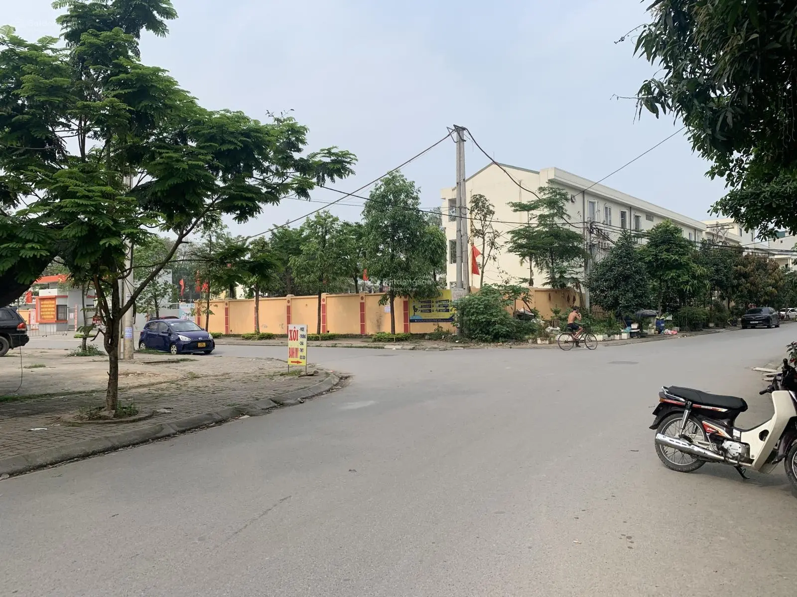 Bán 115m2 đất trục chính kinh doanh Tây Bầu, Kim Chung, thông số đẹp, đường 3 ô tô tránh
