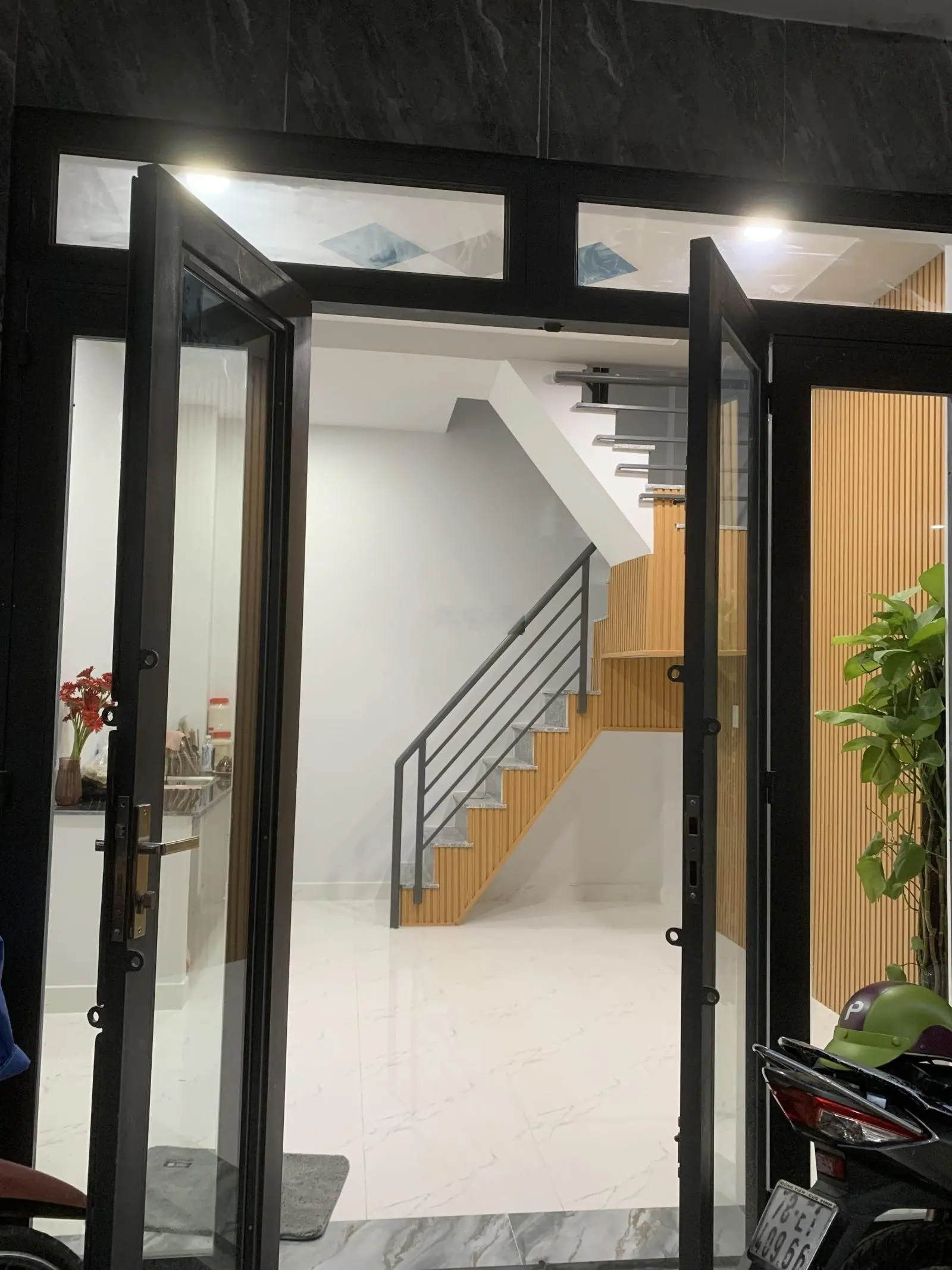 Cần bán nhà 2 lầu hẻm Kha Vạn Cân, phường Hiệp Bình Chánh, Tp Thủ Đức (đối diện TT Gigamall)