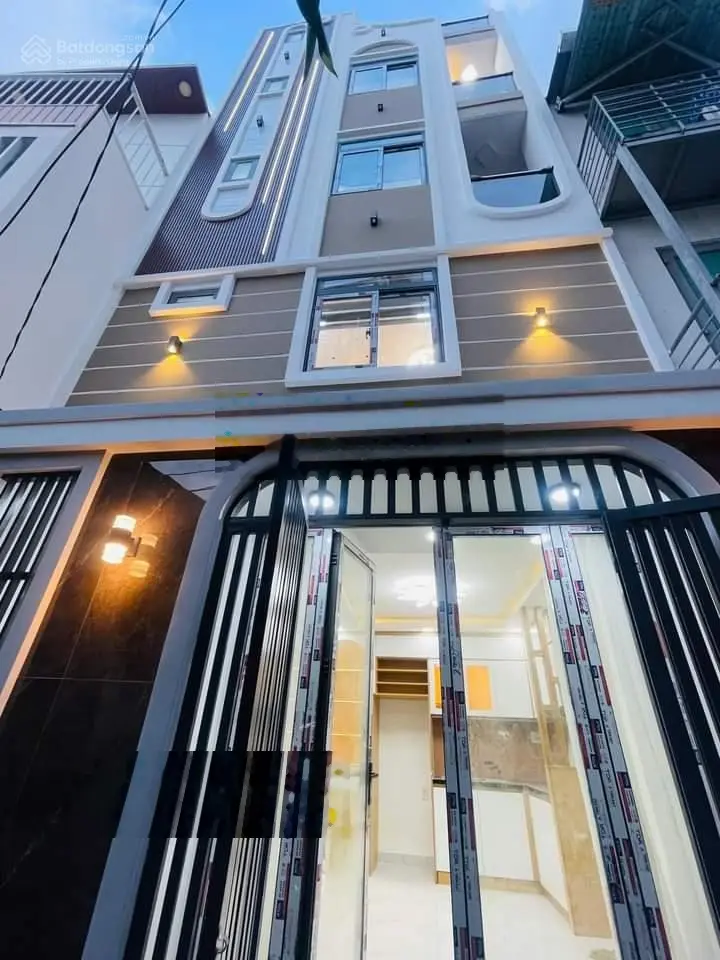 Bán căn Thích Quảng Đức, Phường 5, Phú Nhuận 40m2 giá 2ty3 sổ sẵn