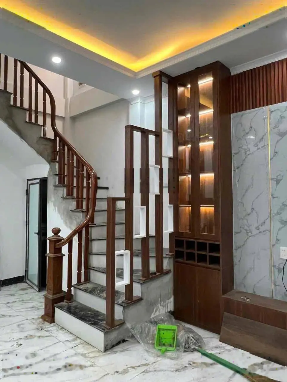 Ô TÔ Đỗ Cửa , bán nhà phố lụa vạn phúc dt 33m2 , giá 7,3ty nhà mới , gần galaxy vạn phúc