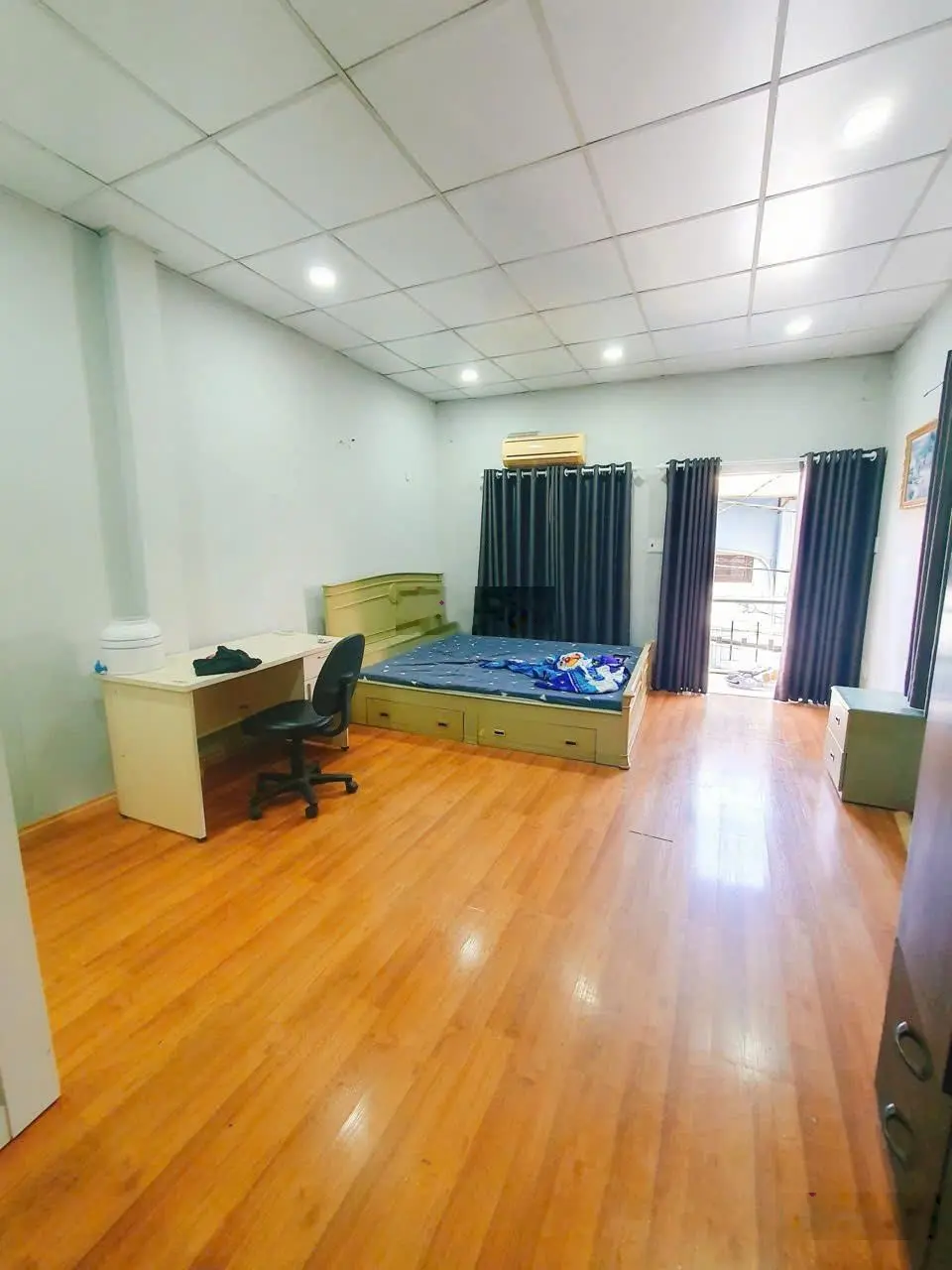Bán nhà riêng 2 Tầng gần chợ Ông Địa -Lạc Long Quân P8 -Tân Bình . DT 4X7m ( 28m2 ) Giá 3,5 Tỷ