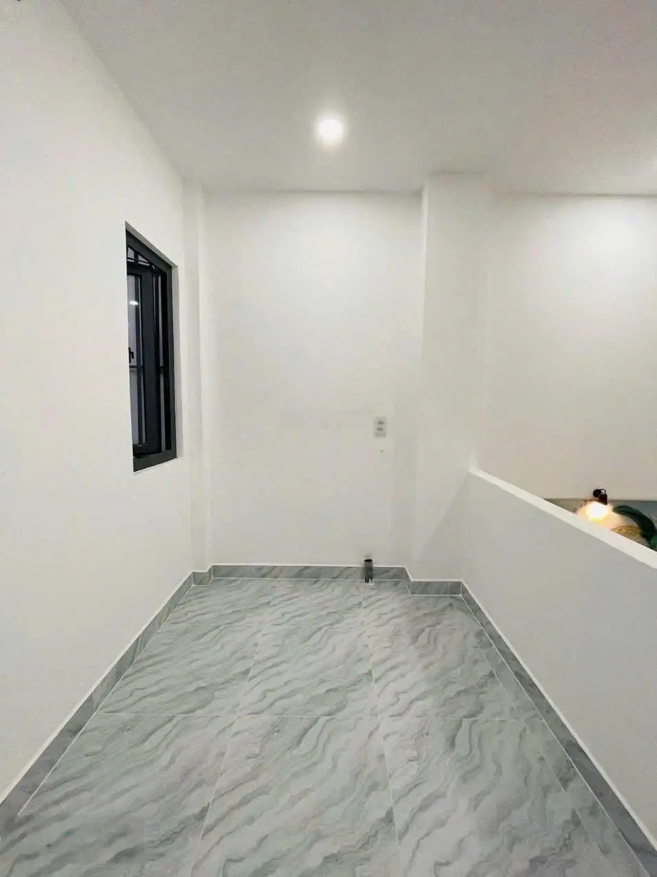 Bán nhà 3 tầng 4PN 4WC, 68m2 chỉ 2tỷ350 Nguyễn Tri Phương, P5, Q10. Gần ĐH Y Dược TPHCM. Sẵn sổ.