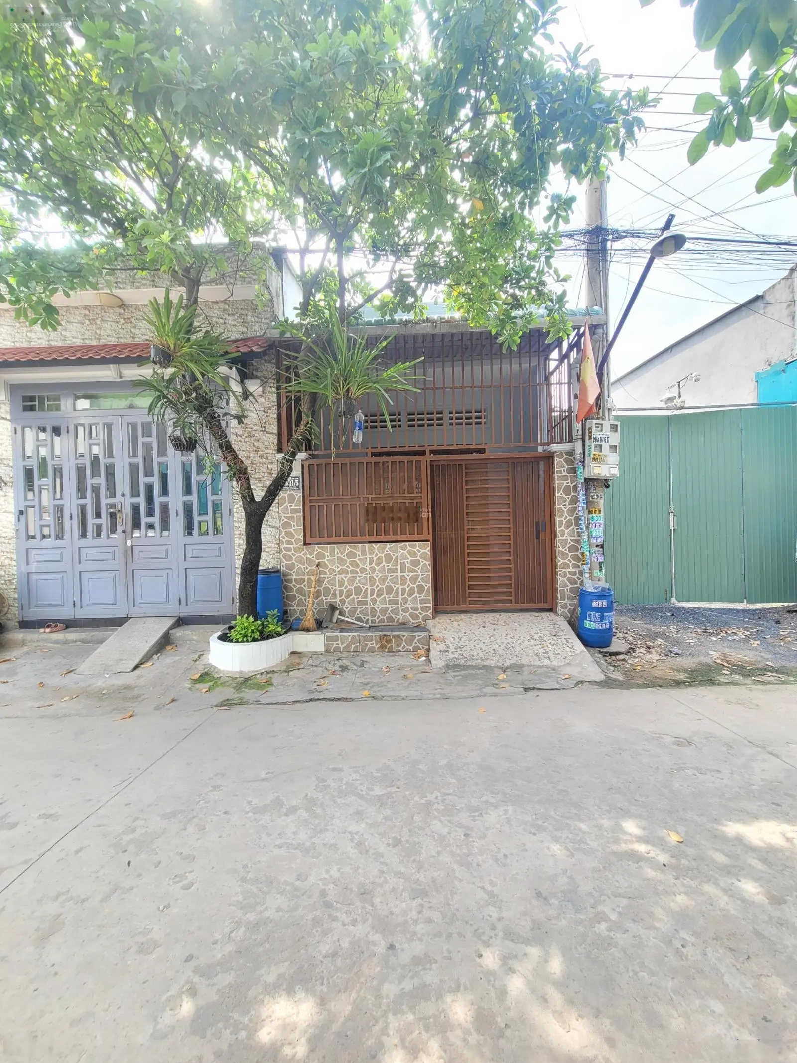 2 ty 850 bán nhà cấp 4 gác lửng cách đường Lê Văn Mầm 100m P. Tân Đông Hiệp TP. Dĩ An
