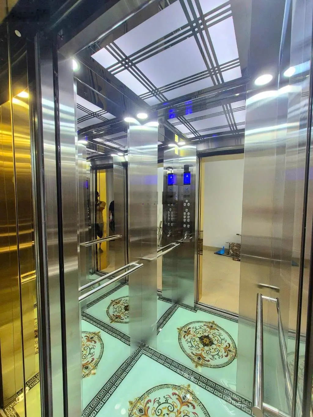 #MinhKhai, ngõ Thông, lô góc, #THANGMÁY, 50m, Tiện Ích Vip, nhỉnh 9 tỷ có TL