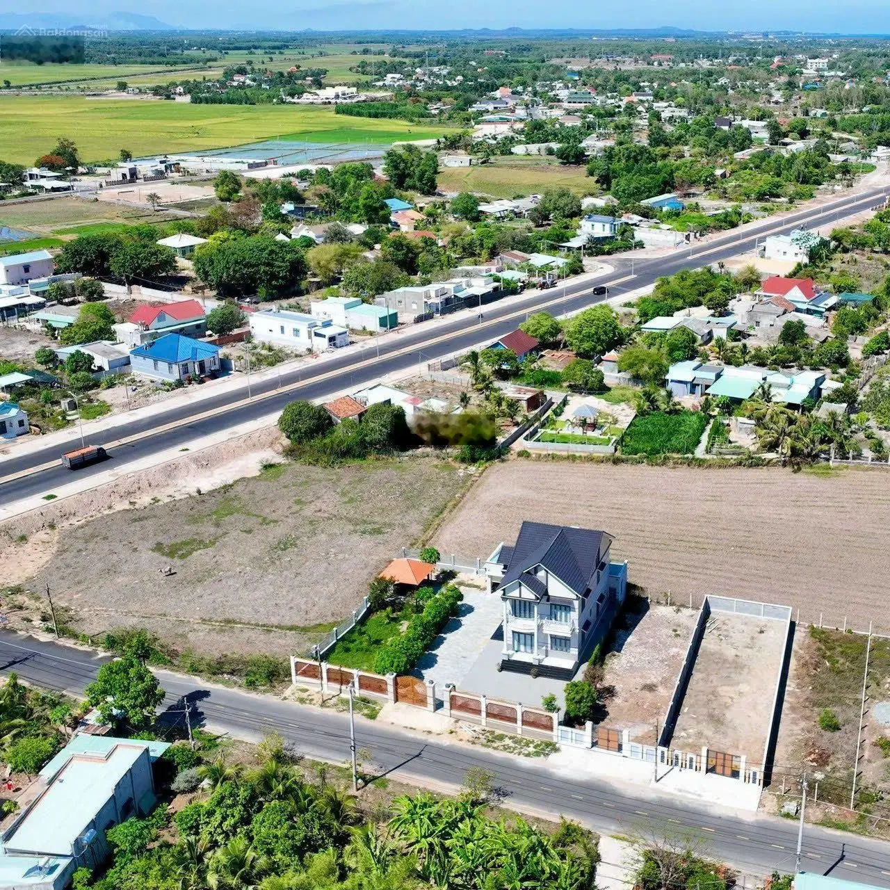 Bán lô đất đẹp cách biển Phước Hải chỉ 5km nghỉ dưỡng siêu đẹp