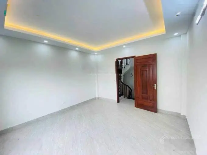 Nhà phố đại la, 6 tầng đẹp mới ở ngay , gần phố