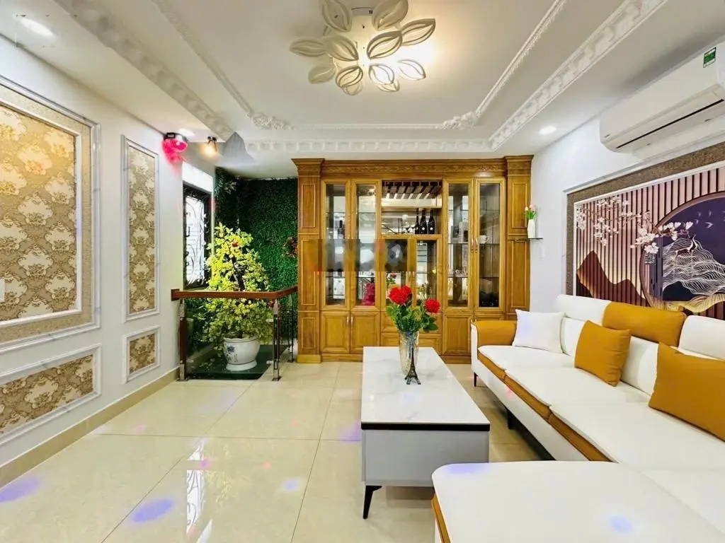 Khu phân lô, ô tô ngủ trong nhà, Phạm Văn Chiêu, P. 9, GV, 7.350 tỷ