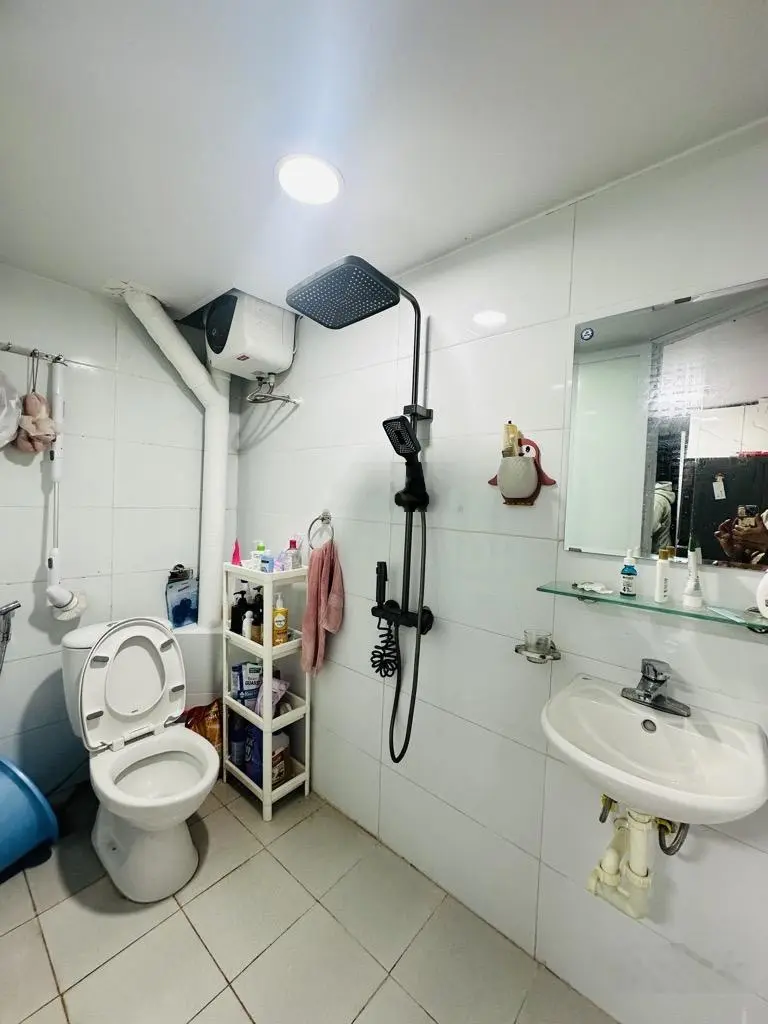 Bán siêu phẩm tập thể Thái Thịnh, mặt phố - nhà mới - ô tô đỗ cửa, 50,4 m2, giá 2,65 tỷ