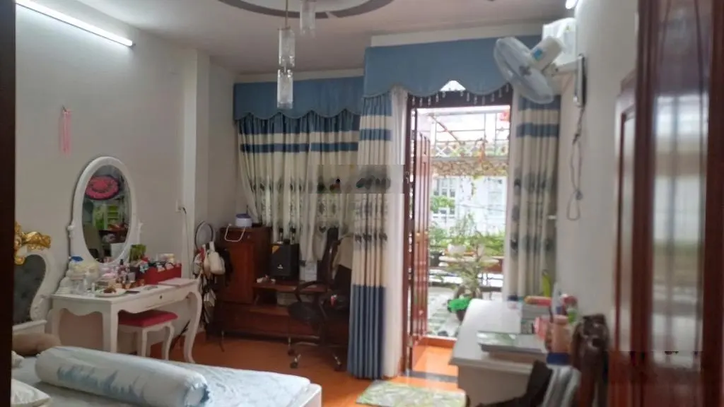Bán nhà 4 tầng - 4pn- xe hơi ngủ nhà - 70m2- gần mặt tiền -Quang Trung- gò vấp