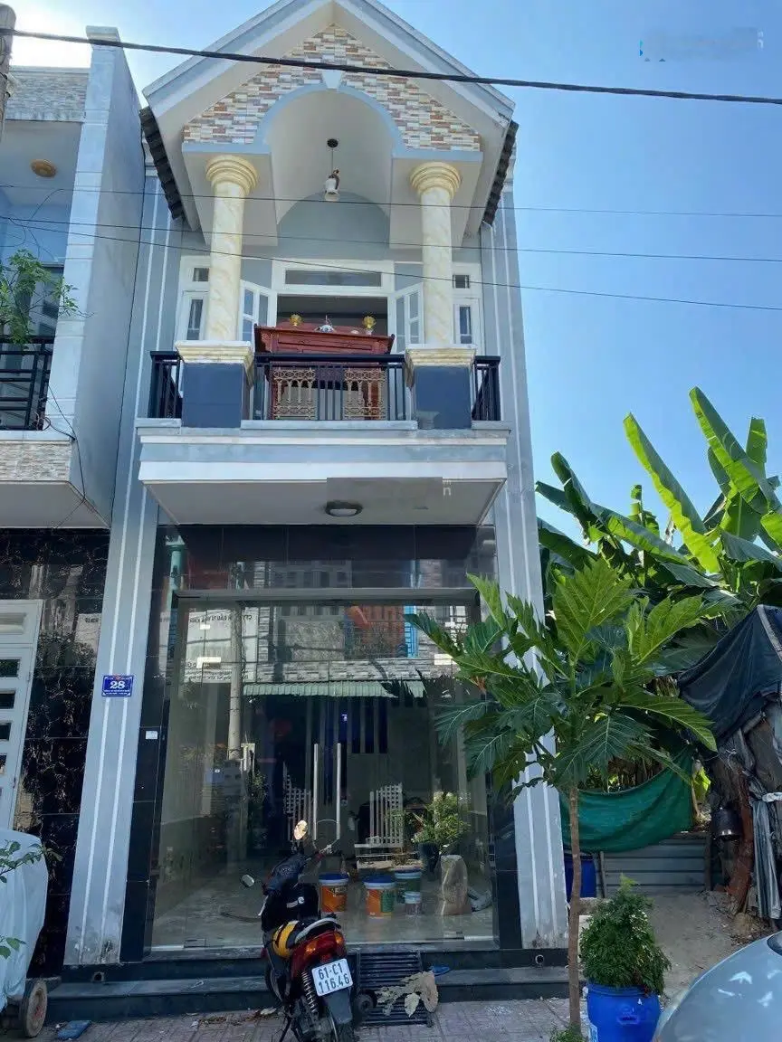 Không đủ tiền công chứng nên sang lại cọc căn nhà Đẹp giá rẻ nhất KDC Lê Phong - TP Dĩ An