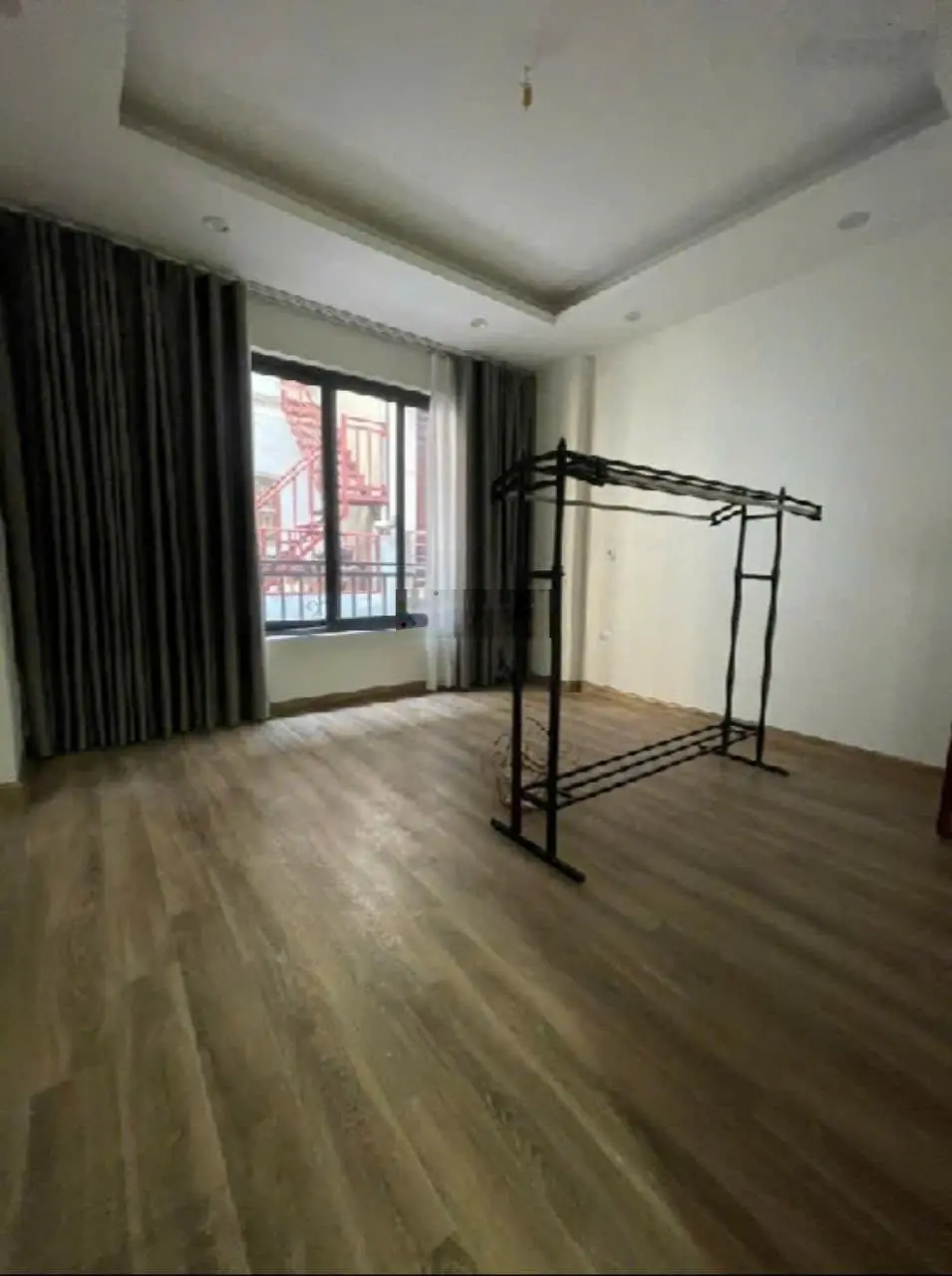 Bán nhà hiếm phố hàm nghi_ mỹ đình_ đường rộng ô tô vào nhà _thông tứ phía _dt : 40m _ 11 tỷ