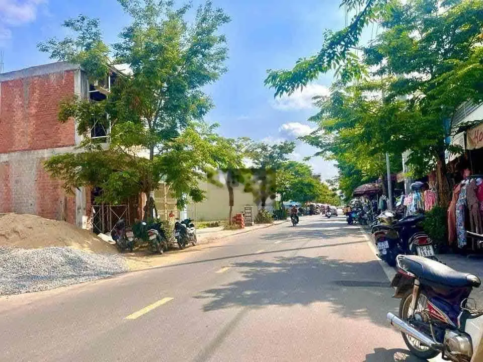 Đất Trục chính mặt tiền kd chợ hàng rượu