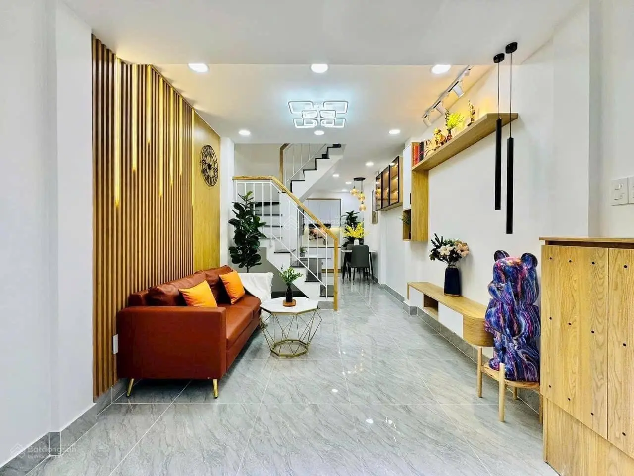 Bán gấp nhà đẹp giá Ngộp hẻm 243/ Nơ Trang Long -P11- Bình Thạnh - 4,1tỷ/ 90m2 , 3PN,sổ hồng riêng.