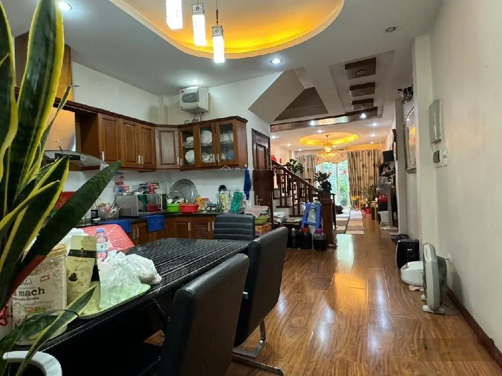 Bán nhà Làng Việt Kiều Châu Âu Mỗ Lao Hà Dông. 80m, 4 tầng, mặt tiền 4,5m . Vỉa hè rộng.