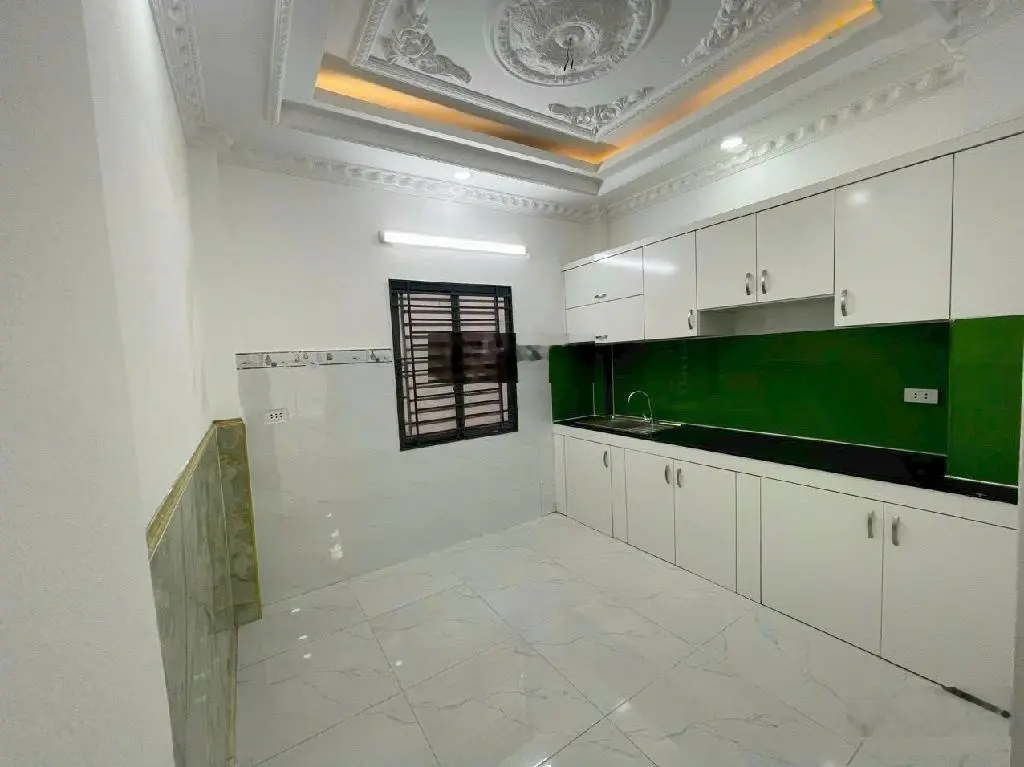 Bán nhà ngang 4 - 4PN - 36m2 - Giá 3.75 tỷ - Hẻm Chuyên Dùng Chính Q7