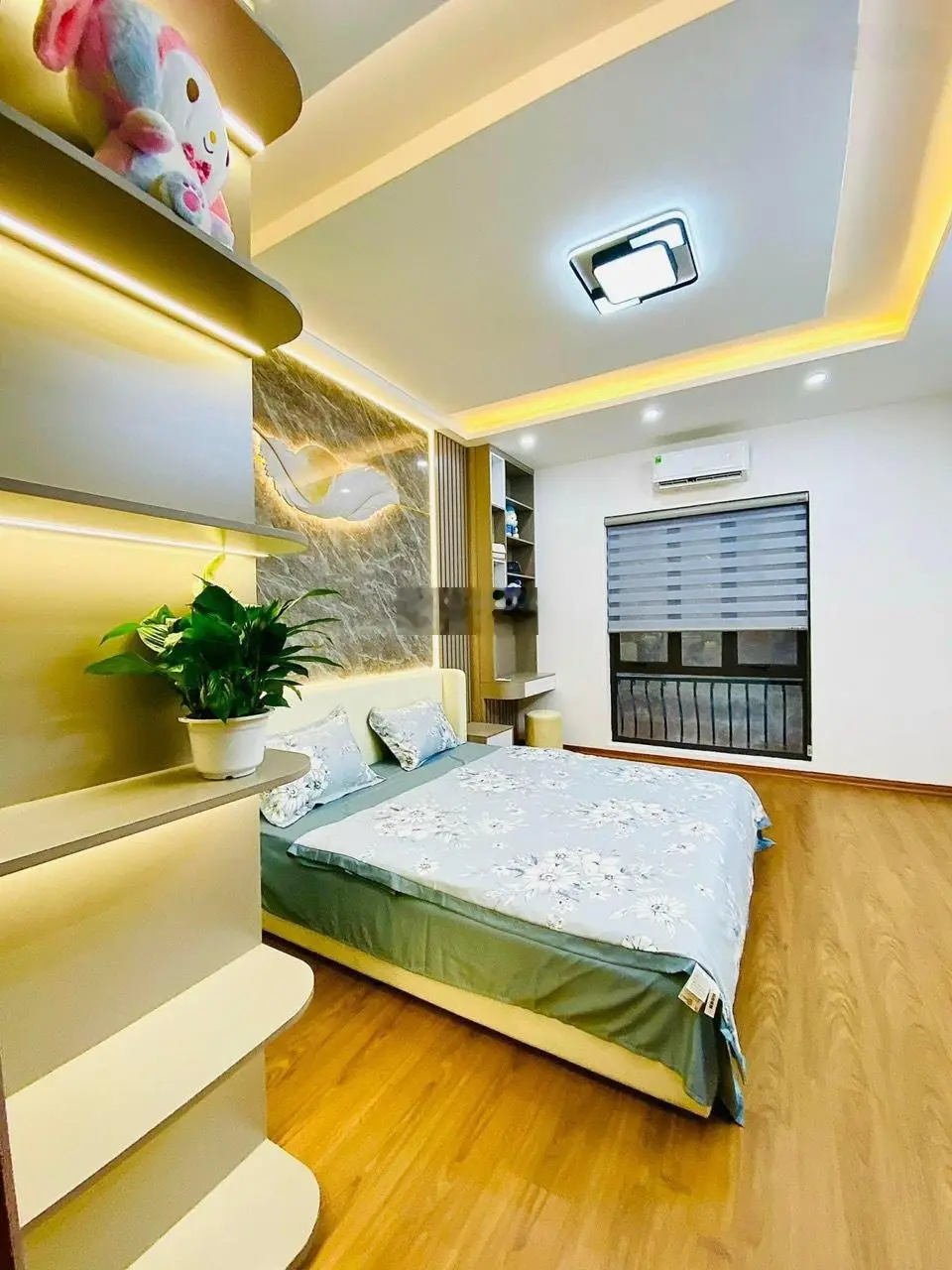 Bán nhà gần phố chính, cạnh hồ Đền Lừ nhà mới sổ nét giá chỉ 6 tỷ