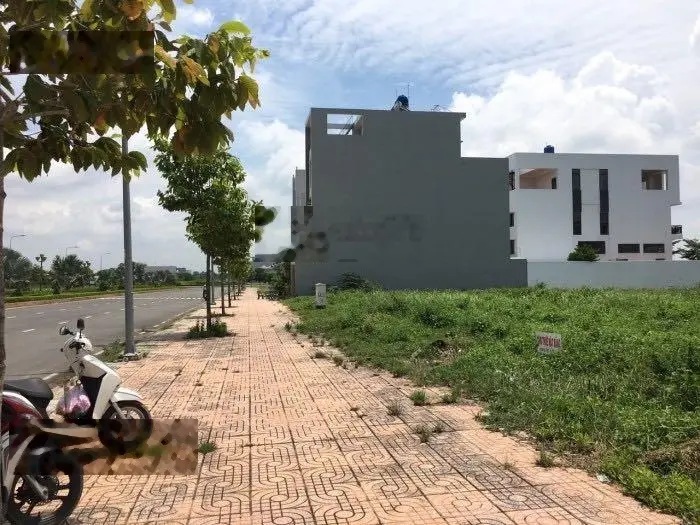 Sang gấp lô đất đường An Phú Tây, Bình Chánh, gần chợ Thuận Đạt, 1,7 tỷ/80m2. LH: 0903 164 ***