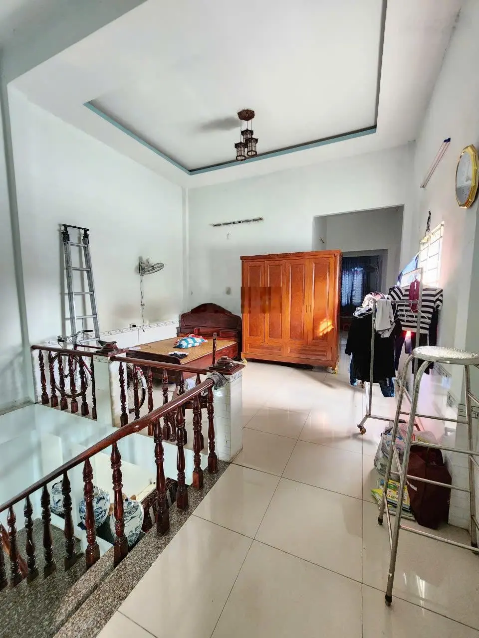 Bán nhà 1 trệt 1 lầu Tum MT đường Hai Bà Trưng buôn bán sầm uất P.đông Hòa Tp Dĩ An