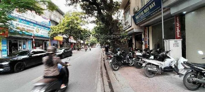 Biệt thự lô góc khu biệt thự cao 319 mặt đường Hồng Tiến đối diện bệnh viện tâm Anh